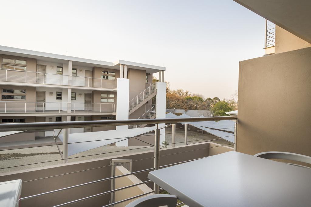 Ferienwohnung C.A.G - Upper East Side Sandton Zimmer foto