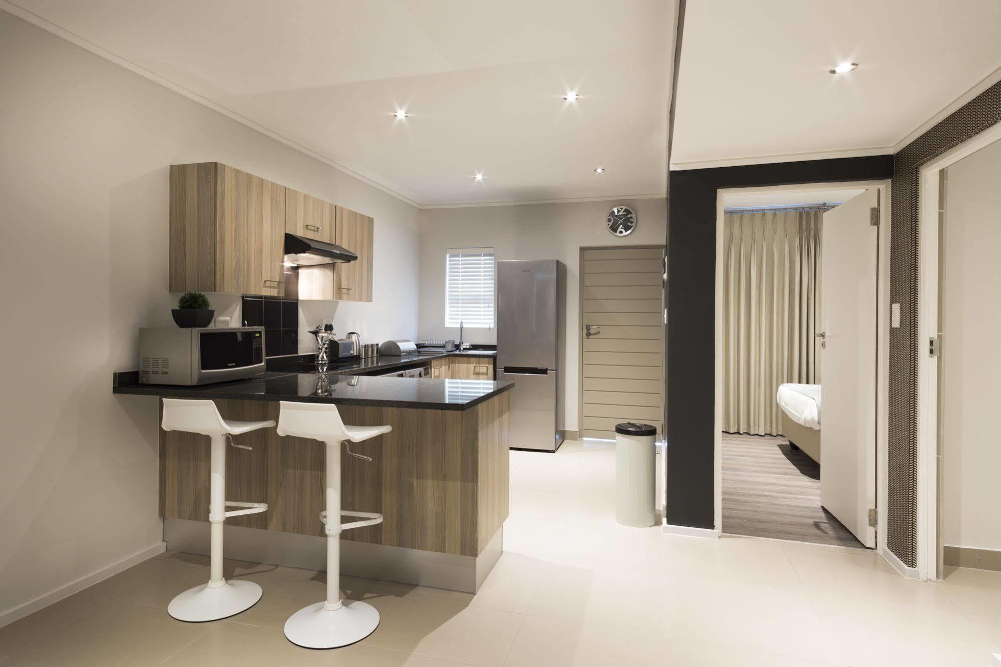 Ferienwohnung C.A.G - Upper East Side Sandton Exterior foto